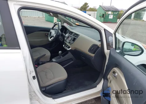 2015 Kia Rio Lx z USA, uszkodzony, nr VIN KNADM5A32F6440610